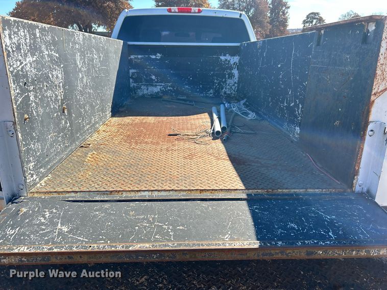 image for item DJ6489 2012 Chevrolet Silverado 2500HD  Ext. Cab utility bed pickup truck