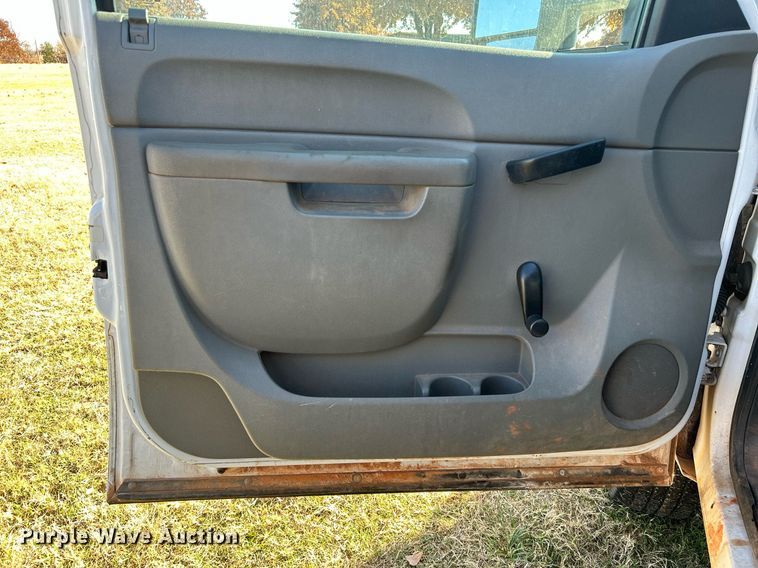 image for item DJ6489 2012 Chevrolet Silverado 2500HD  Ext. Cab utility bed pickup truck