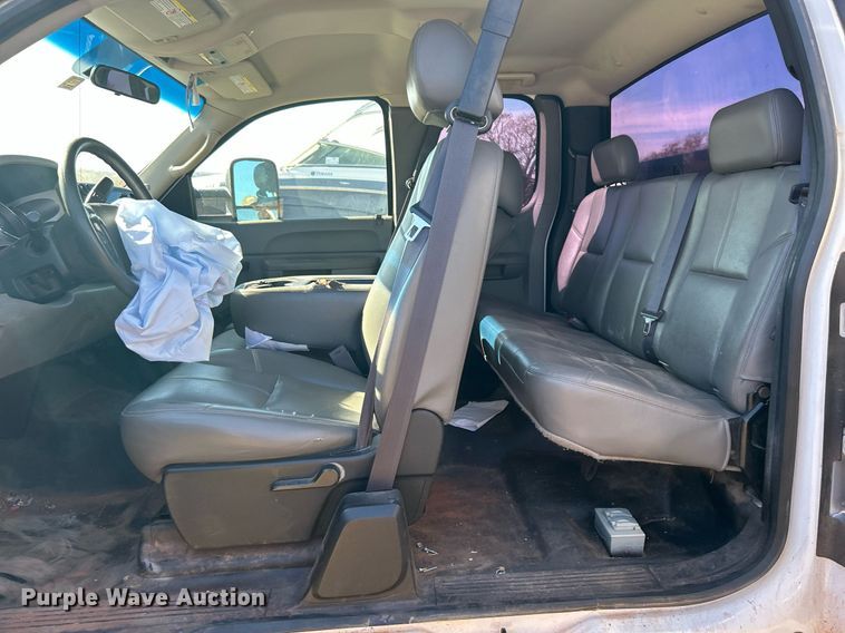 image for item DJ6489 2012 Chevrolet Silverado 2500HD  Ext. Cab utility bed pickup truck