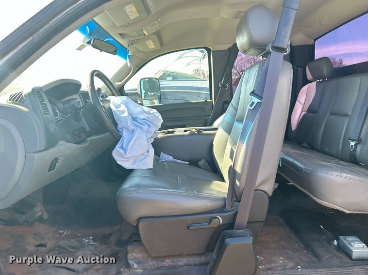 image for item DJ6489 2012 Chevrolet Silverado 2500HD  Ext. Cab utility bed pickup truck