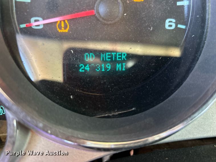 image for item DJ6489 2012 Chevrolet Silverado 2500HD  Ext. Cab utility bed pickup truck