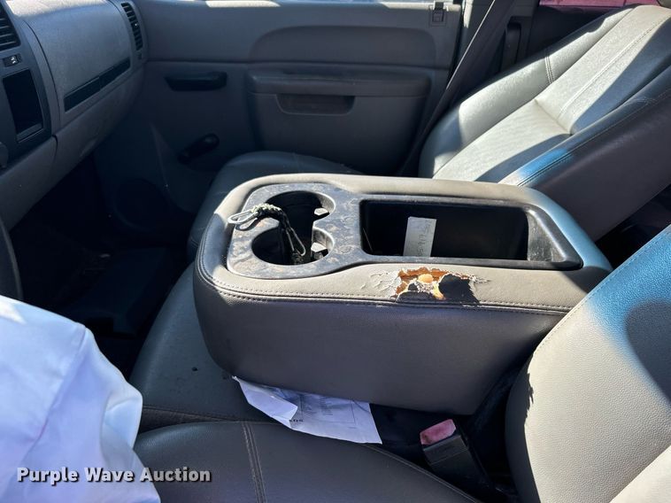 image for item DJ6489 2012 Chevrolet Silverado 2500HD  Ext. Cab utility bed pickup truck