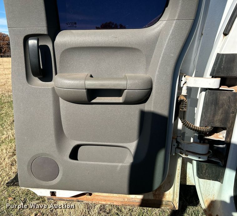 image for item DJ6489 2012 Chevrolet Silverado 2500HD  Ext. Cab utility bed pickup truck