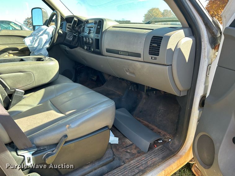 image for item DJ6489 2012 Chevrolet Silverado 2500HD  Ext. Cab utility bed pickup truck