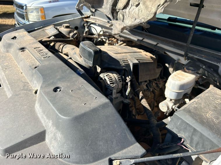 image for item DJ6489 2012 Chevrolet Silverado 2500HD  Ext. Cab utility bed pickup truck