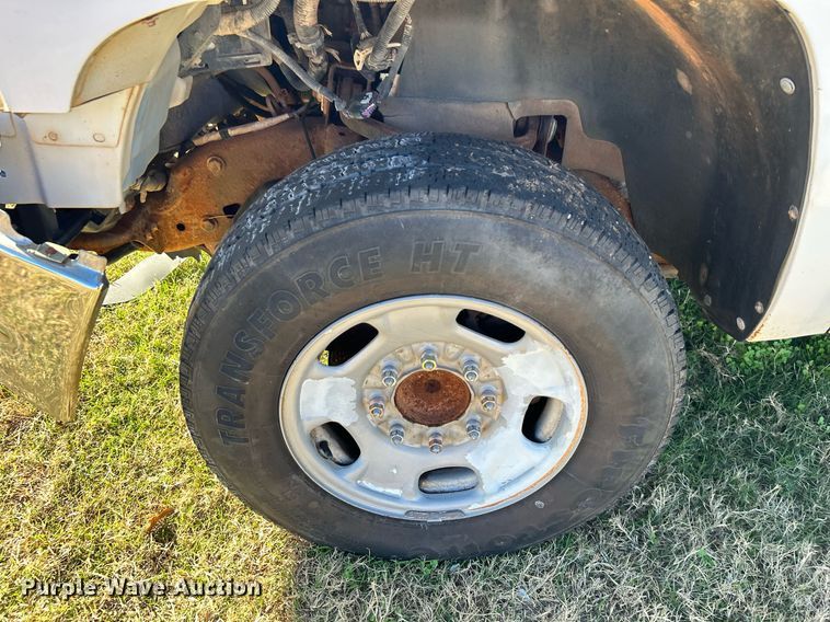 image for item DJ6489 2012 Chevrolet Silverado 2500HD  Ext. Cab utility bed pickup truck