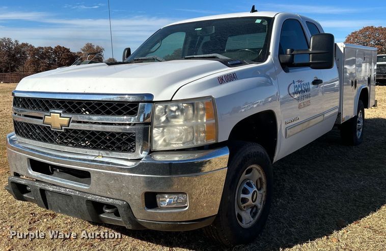 image for item DJ6490 2011 Chevrolet Silverado 2500HD  Ext. Cab utility bed pickup truck