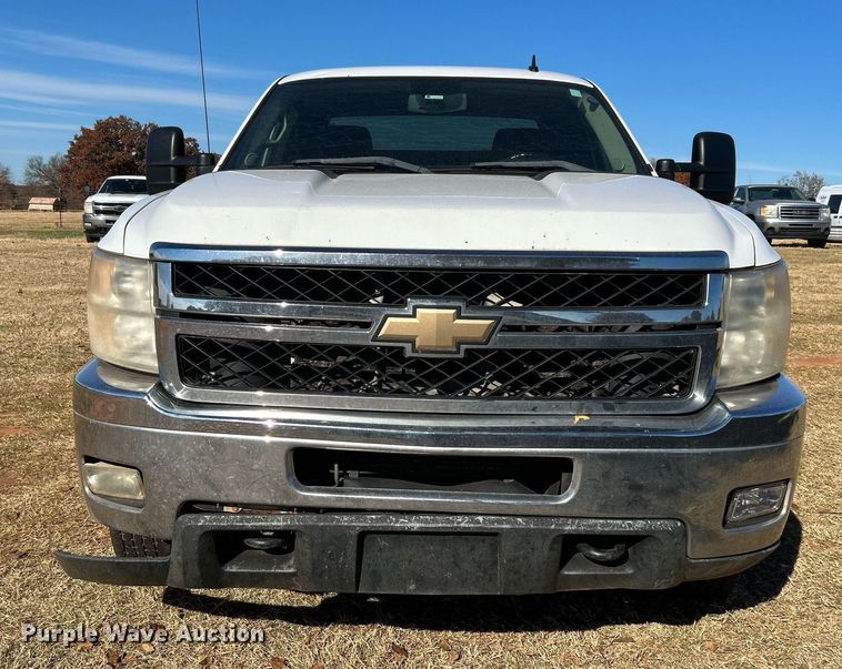 image for item DJ6490 2011 Chevrolet Silverado 2500HD  Ext. Cab utility bed pickup truck