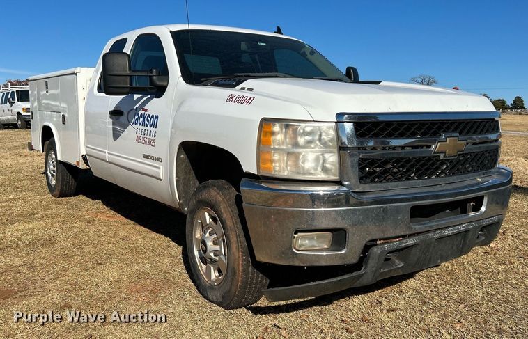 image for item DJ6490 2011 Chevrolet Silverado 2500HD  Ext. Cab utility bed pickup truck
