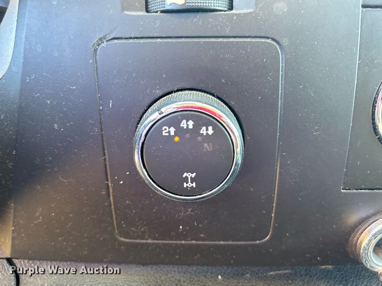 image for item DJ6490 2011 Chevrolet Silverado 2500HD  Ext. Cab utility bed pickup truck