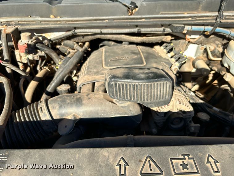 image for item DJ6490 2011 Chevrolet Silverado 2500HD  Ext. Cab utility bed pickup truck