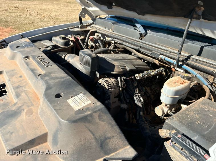 image for item DJ6490 2011 Chevrolet Silverado 2500HD  Ext. Cab utility bed pickup truck