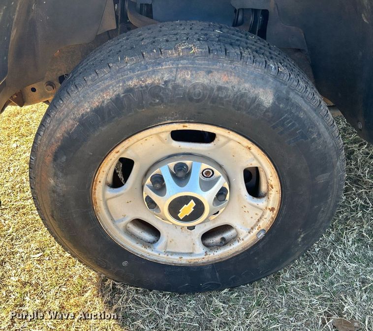 image for item DJ6490 2011 Chevrolet Silverado 2500HD  Ext. Cab utility bed pickup truck