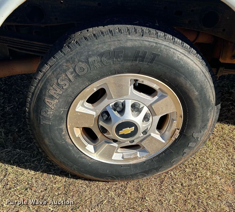 image for item DJ6490 2011 Chevrolet Silverado 2500HD  Ext. Cab utility bed pickup truck