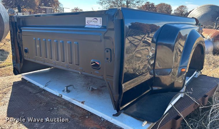 image for item DJ6492 2018 Ford F350  pickup truck bed