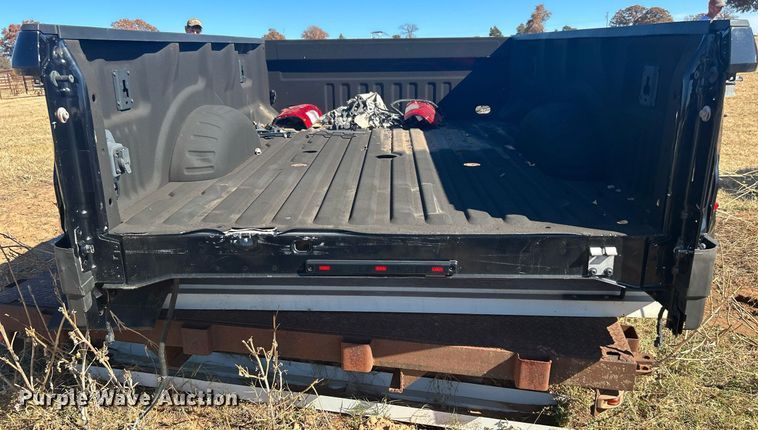 image for item DJ6492 2018 Ford F350  pickup truck bed
