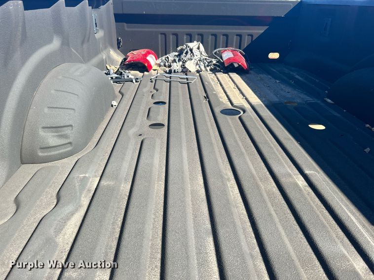 image for item DJ6492 2018 Ford F350  pickup truck bed