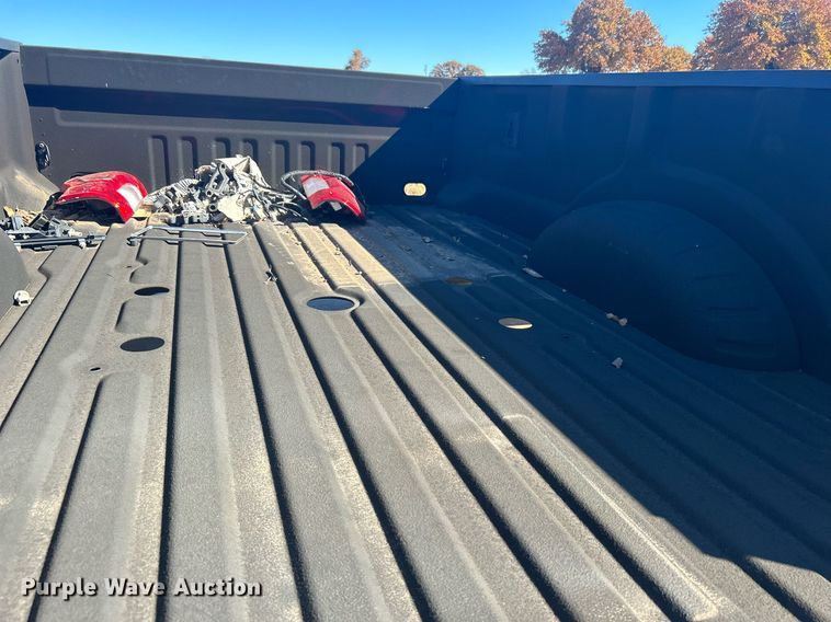 image for item DJ6492 2018 Ford F350  pickup truck bed