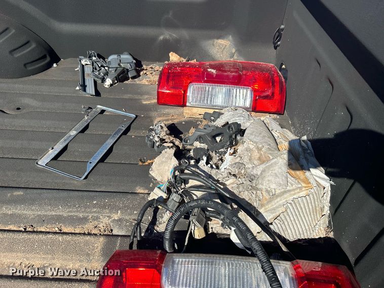 image for item DJ6492 2018 Ford F350  pickup truck bed