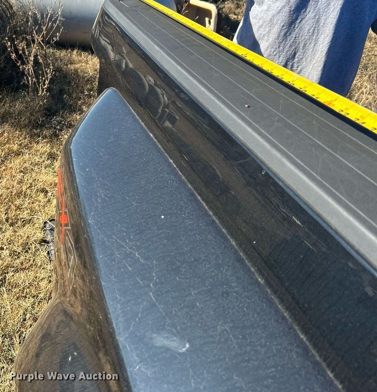 image for item DJ6492 2018 Ford F350  pickup truck bed