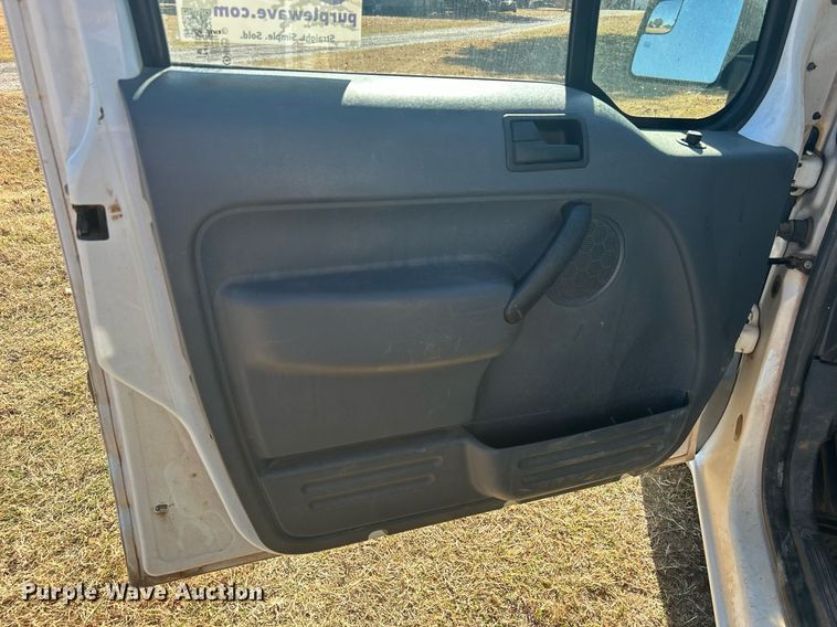 image for item DJ6493 2013 Ford Transit Connect  van