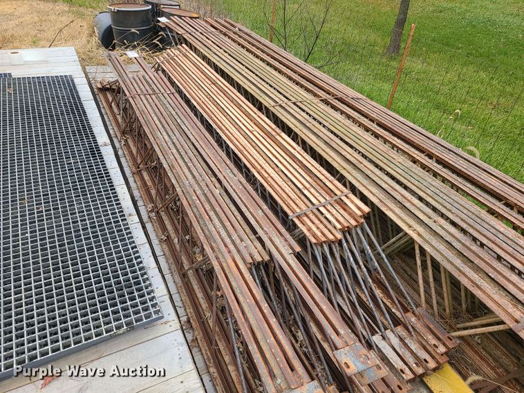 image for item DK4138 (15) Steel trusses