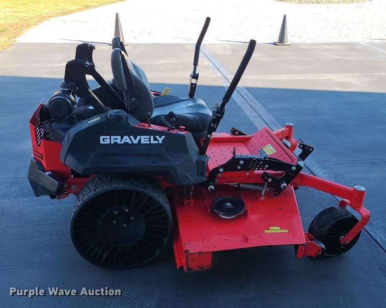 image for item DK4155 Gravely Proturn 272  ZTR lawn mower