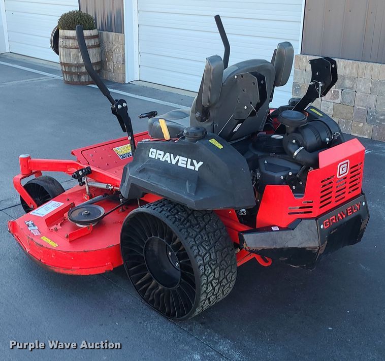 image for item DK4155 Gravely Proturn 272  ZTR lawn mower