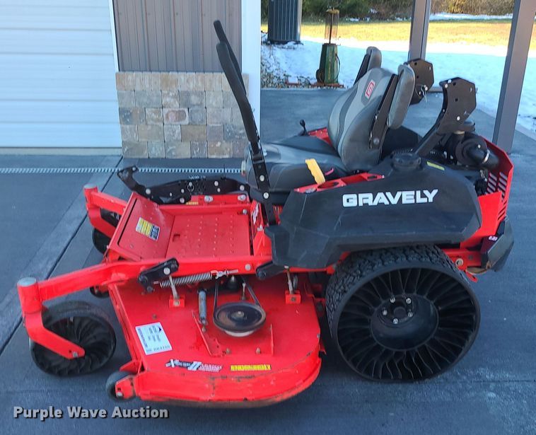 image for item DK4155 Gravely Proturn 272  ZTR lawn mower