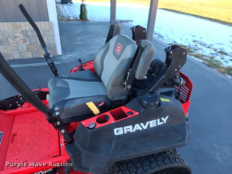 image for item DK4155 Gravely Proturn 272  ZTR lawn mower