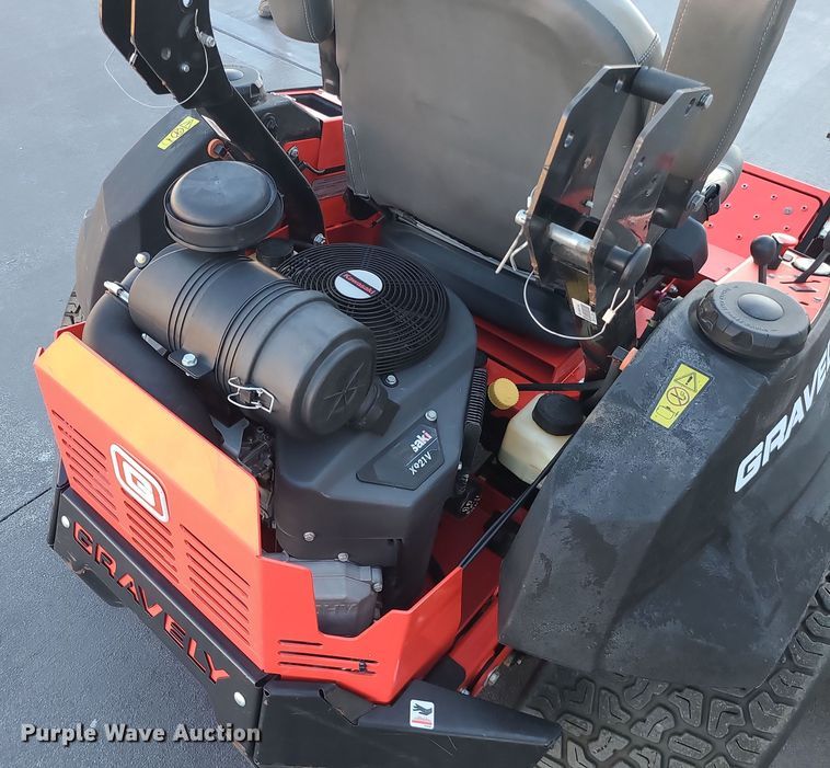 image for item DK4155 Gravely Proturn 272  ZTR lawn mower