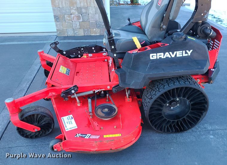 image for item DK4155 Gravely Proturn 272  ZTR lawn mower