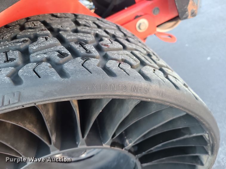 image for item DK4155 Gravely Proturn 272  ZTR lawn mower