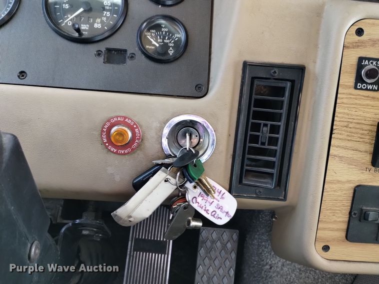 image for item DK8881 1994 Spartan Cruise Air  RV