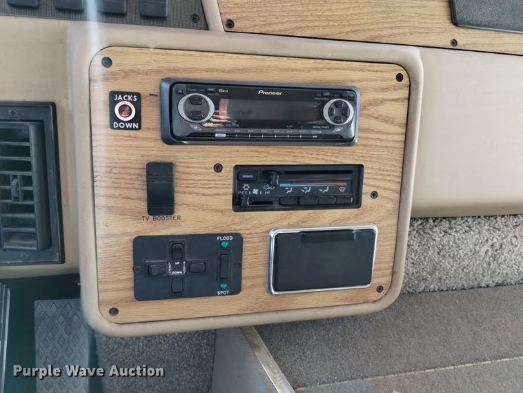 image for item DK8881 1994 Spartan Cruise Air  RV