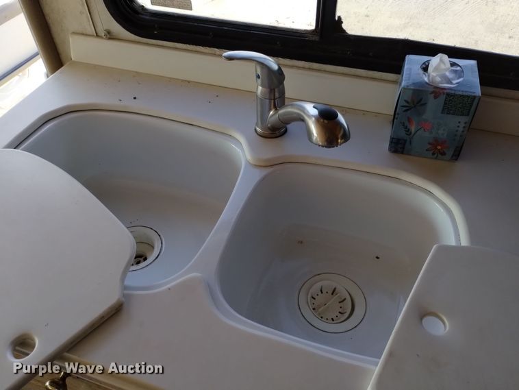 image for item DK8881 1994 Spartan Cruise Air  RV