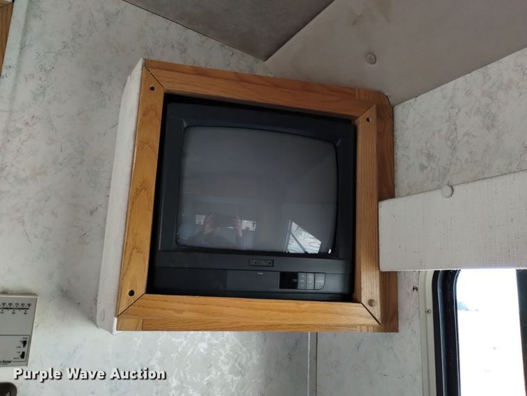 image for item DK8881 1994 Spartan Cruise Air  RV