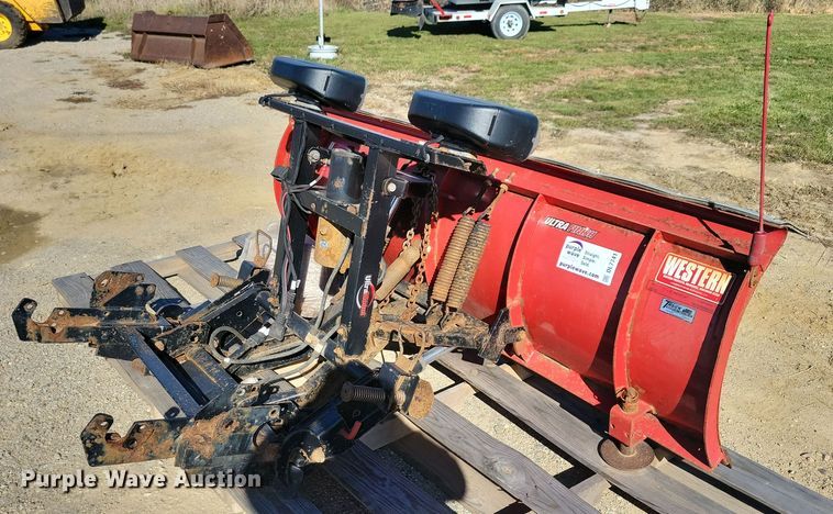 image for item DL7741 Western  90" W snow plow