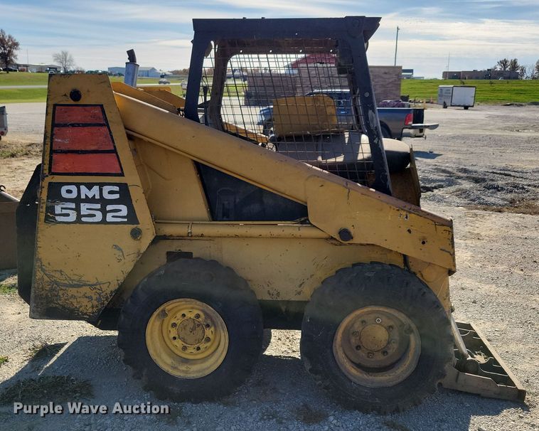 image for item DL7742 Mustang OMC552  skid steer loader