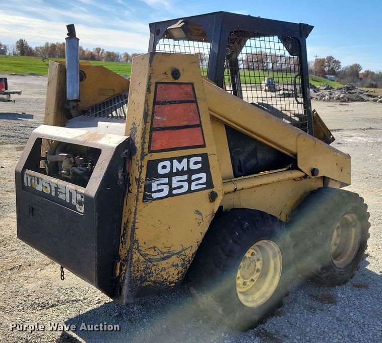 image for item DL7742 Mustang OMC552  skid steer loader