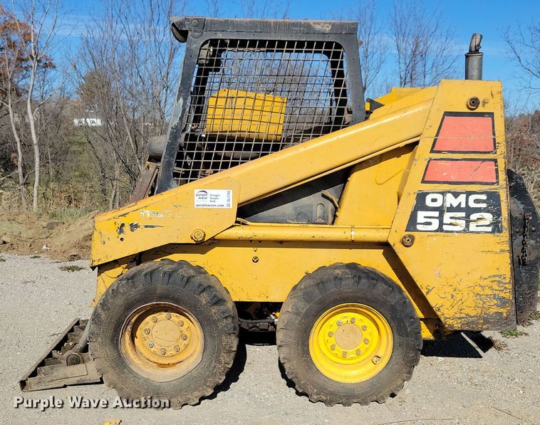 image for item DL7742 Mustang OMC552  skid steer loader