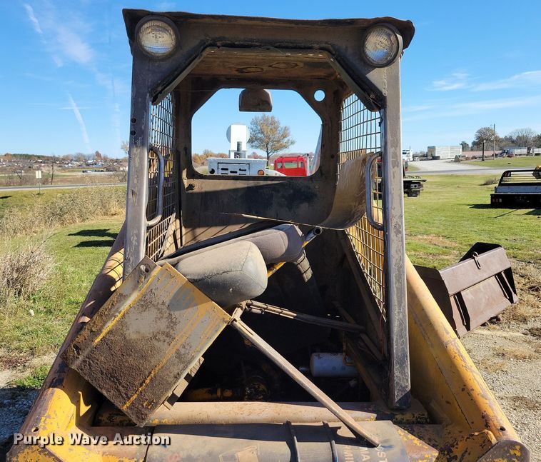image for item DL7742 Mustang OMC552  skid steer loader