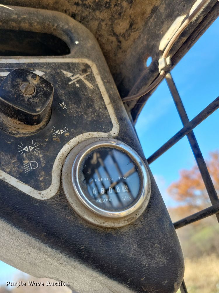 image for item DL7742 Mustang OMC552  skid steer loader