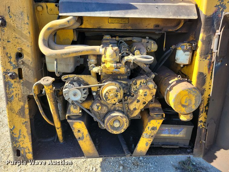 image for item DL7742 Mustang OMC552  skid steer loader