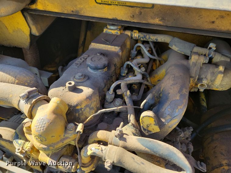 image for item DL7742 Mustang OMC552  skid steer loader