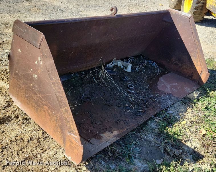 image for item DL7742 Mustang OMC552  skid steer loader