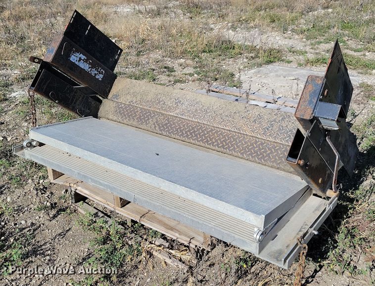 image for item DL7743 Tommy Gate  end gate lift