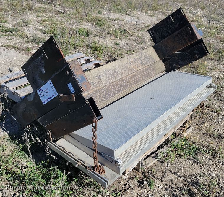 image for item DL7743 Tommy Gate  end gate lift