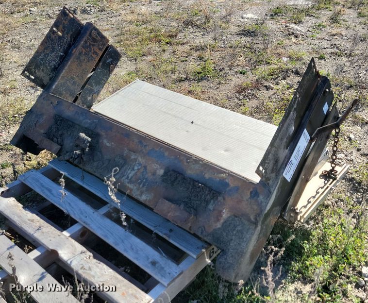 image for item DL7743 Tommy Gate  end gate lift