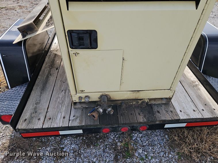 image for item DN7057 2003 Ingersoll Rand P185WJDU  air compressor